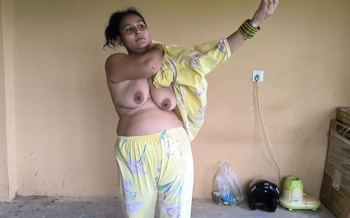 Desi chudai hub: Grăsuță se fute cu tati frumos