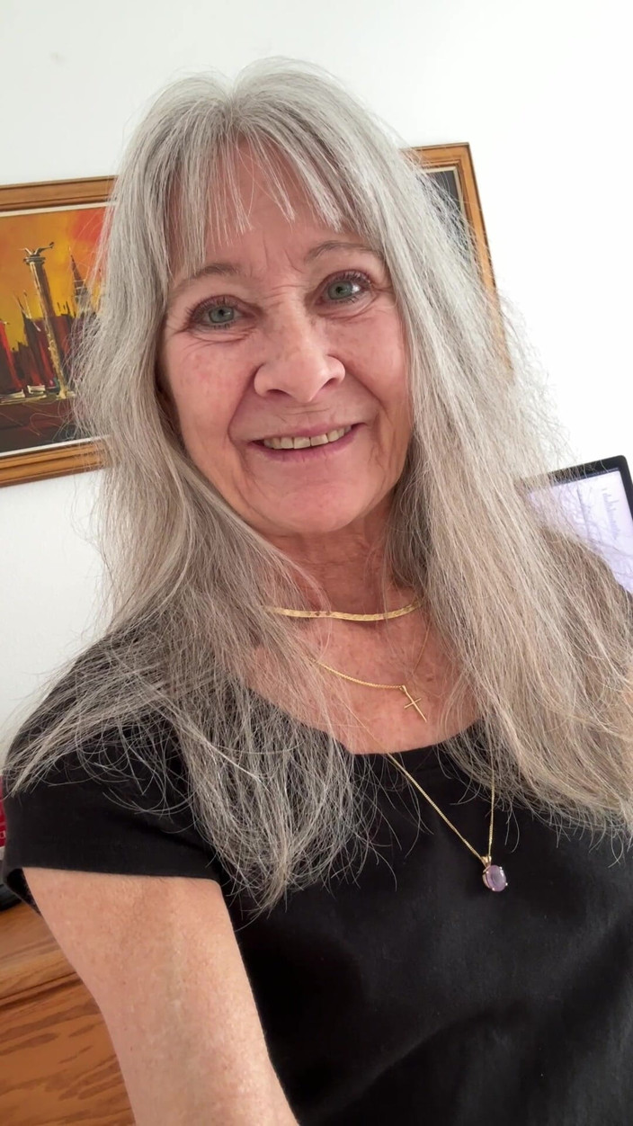 Leilani Lei: Buna dimineaţa! Zi de luni fericită!