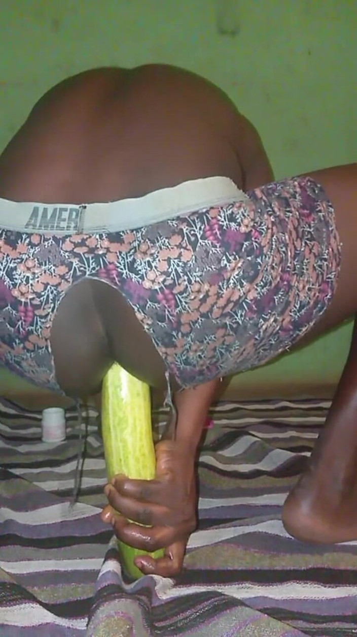 Badman4606: Lubang pantat eboni berkrim hitam seksi bersedia untuk seks dubur...