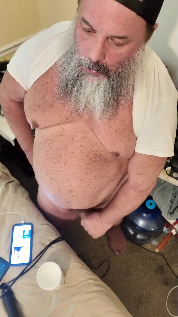 GeneWadexxx: Bear Stepdaddy Cock