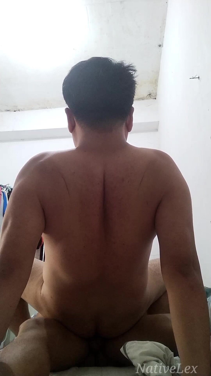 Talahib23: Barangayský radní měl potíže vložit tvrdého ptáka do své těsné...