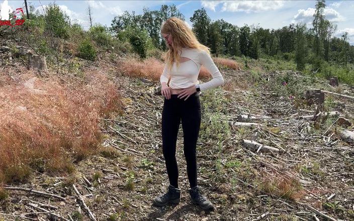 Bikergirl_97: Outdoor Pissing During a Hike with a Great View!