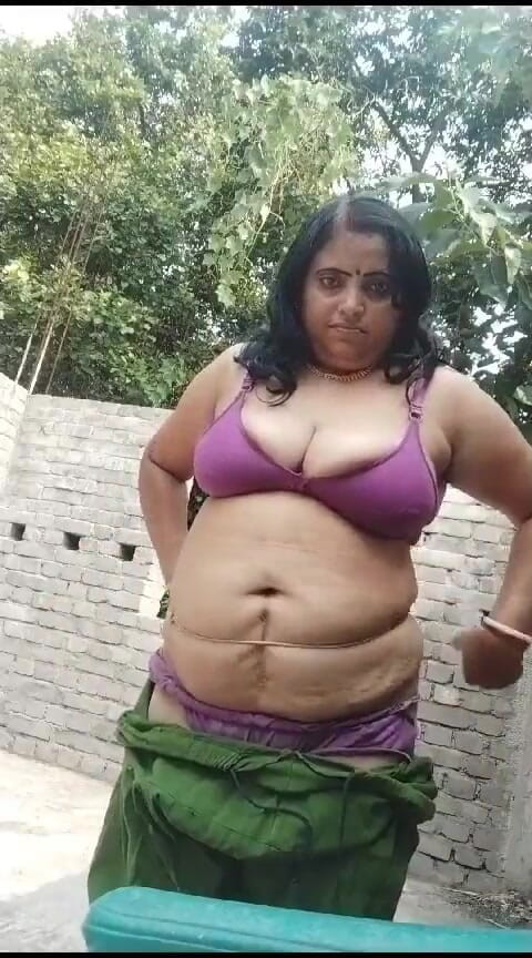 Santoshik25: Eu sou dona de casa desi bengali - Venha e me...