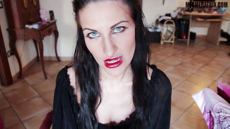 Lady Mesmeratrix Official: Si aggrappa alle mie labbra