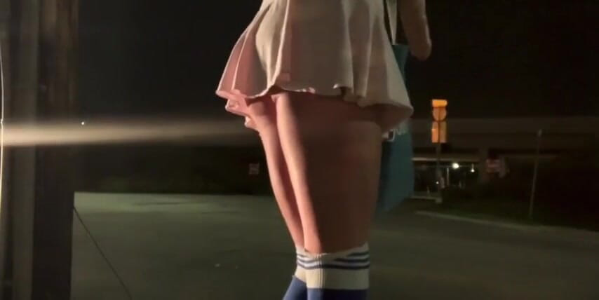 CindieLove: Superbele aventuri ale curvei cu vibrator în aer liber ale lui...