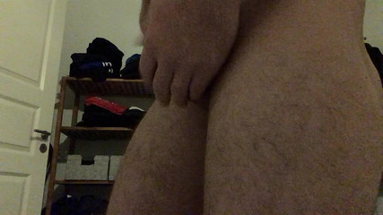 Rassi: Mladý muž předvádí své sexy tělo