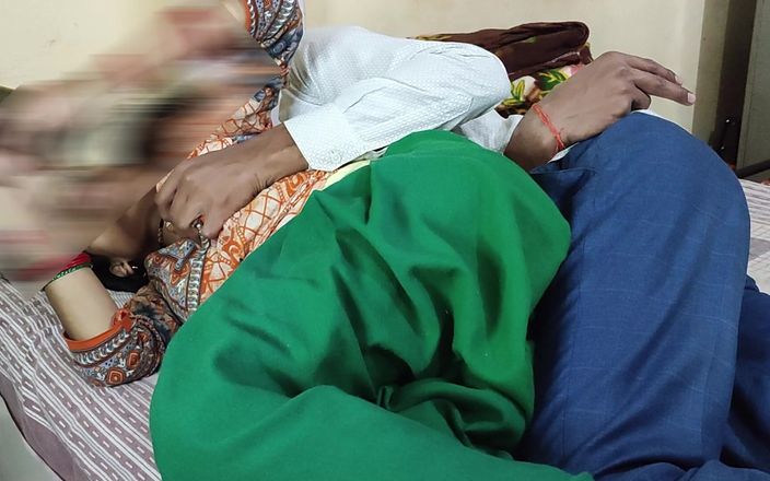 Sakshi Raniii: Индийская беременная мачеха трахнула свою киску сумасшедшего пасынка в спальне