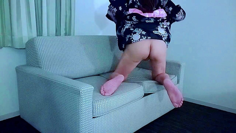 Pai-chan: Otel odasında güzel ve kolay kimono