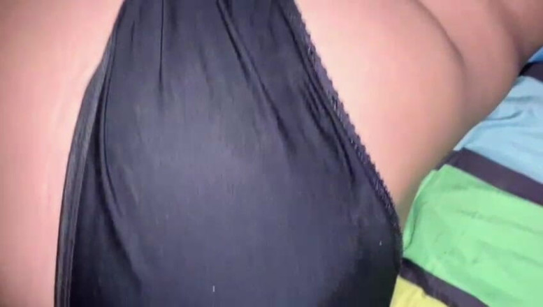 Istrimontok: Hot Neighbor's Wife Shows off Pussy Asking to Be Fucked...