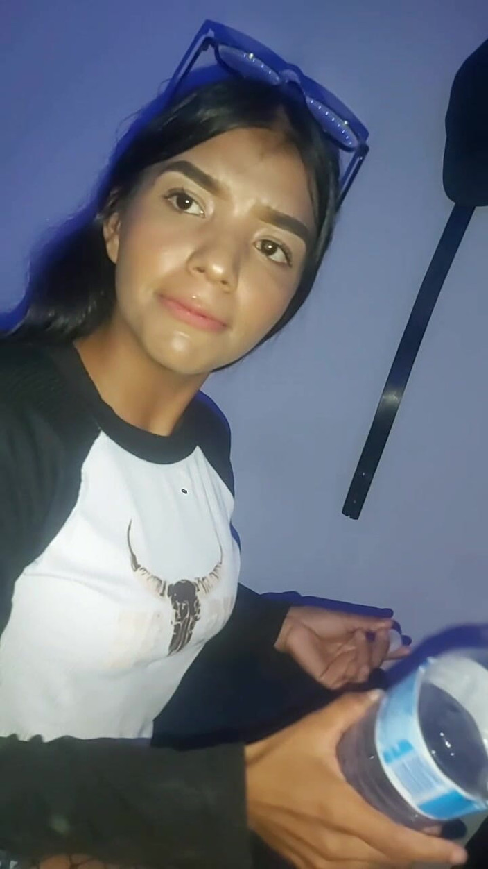 Angelhotmex: Een 19-jarige onbekende vrouw - Angelhotmex