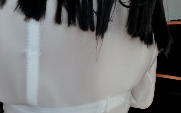 Sexy shinny clothes: White Licra Top, D Cup Lace Bra