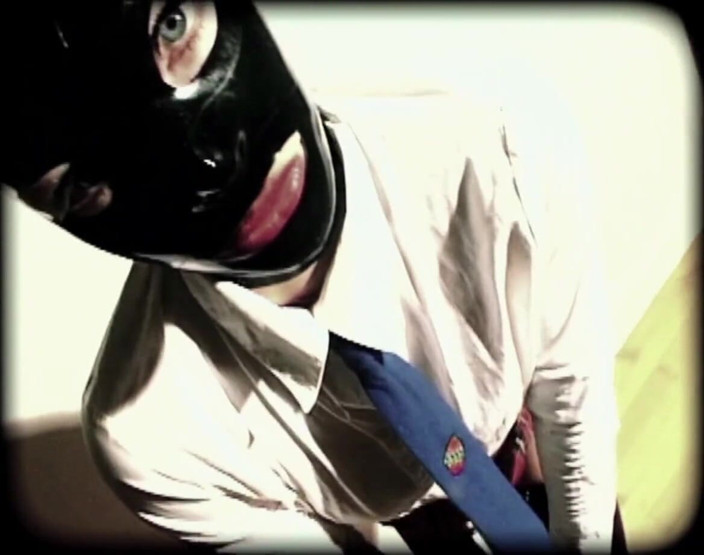 Dirty male dom, femdom, spanking and pegging vids: Si jalang miang kencing pada dirinya