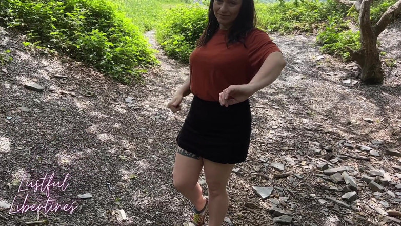 Lustful Libertines: Beccato a scopare uno sconosciuto nel bosco.