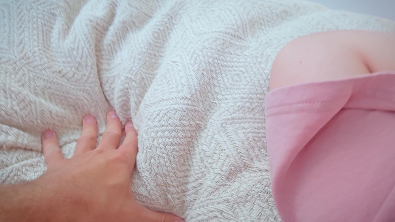 Mrs Wetslavs: Tante seksi ini pamer pantat bahenolnya sama suaminya, sampai dicrot...