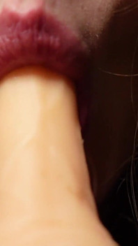 Pipe Sur Un Gode En Gros Plan