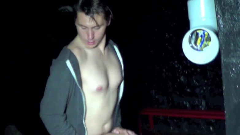 French Twinks Amator videos: Kevin ass dientot sama cowok lurus yang penasaran di ruang...