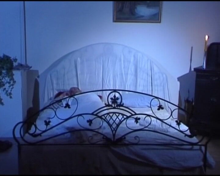 German amateur couples: Toto německé kotě v punčochách si ráda hraje se svou...