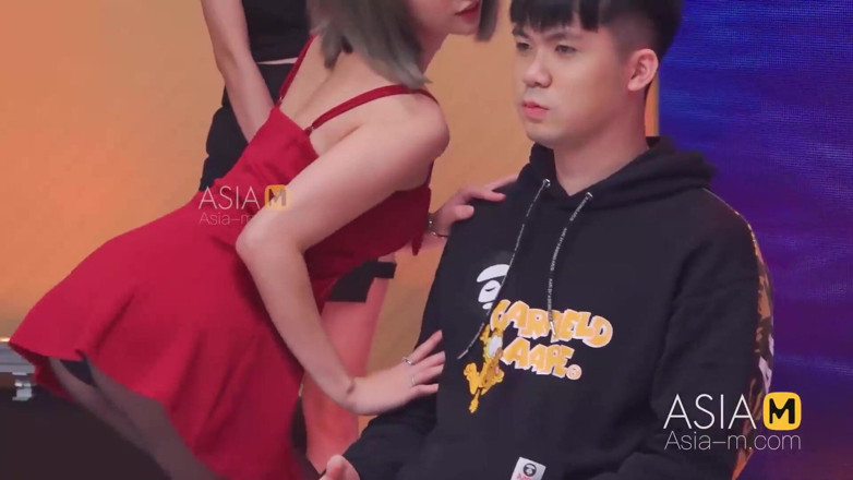 ModelMedia Asia: Mtvsq-0001 Sexuální studovna / Sezóna 2 Číslo 8 / Škádlení škádlení grab!