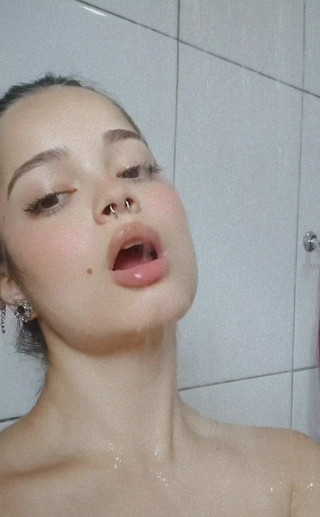 Debora Mendes: Jak relaxovat na Den volno? Začněte horkou sprchou