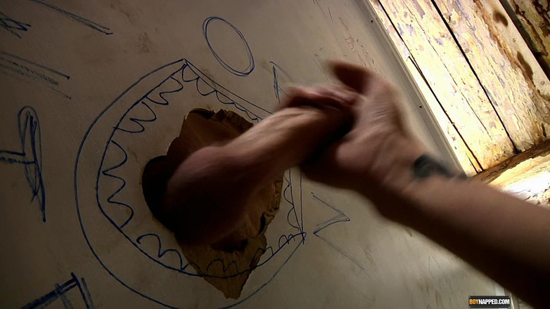 BoyNapped: Czeka, aby zadowolić anonimowego kutasa