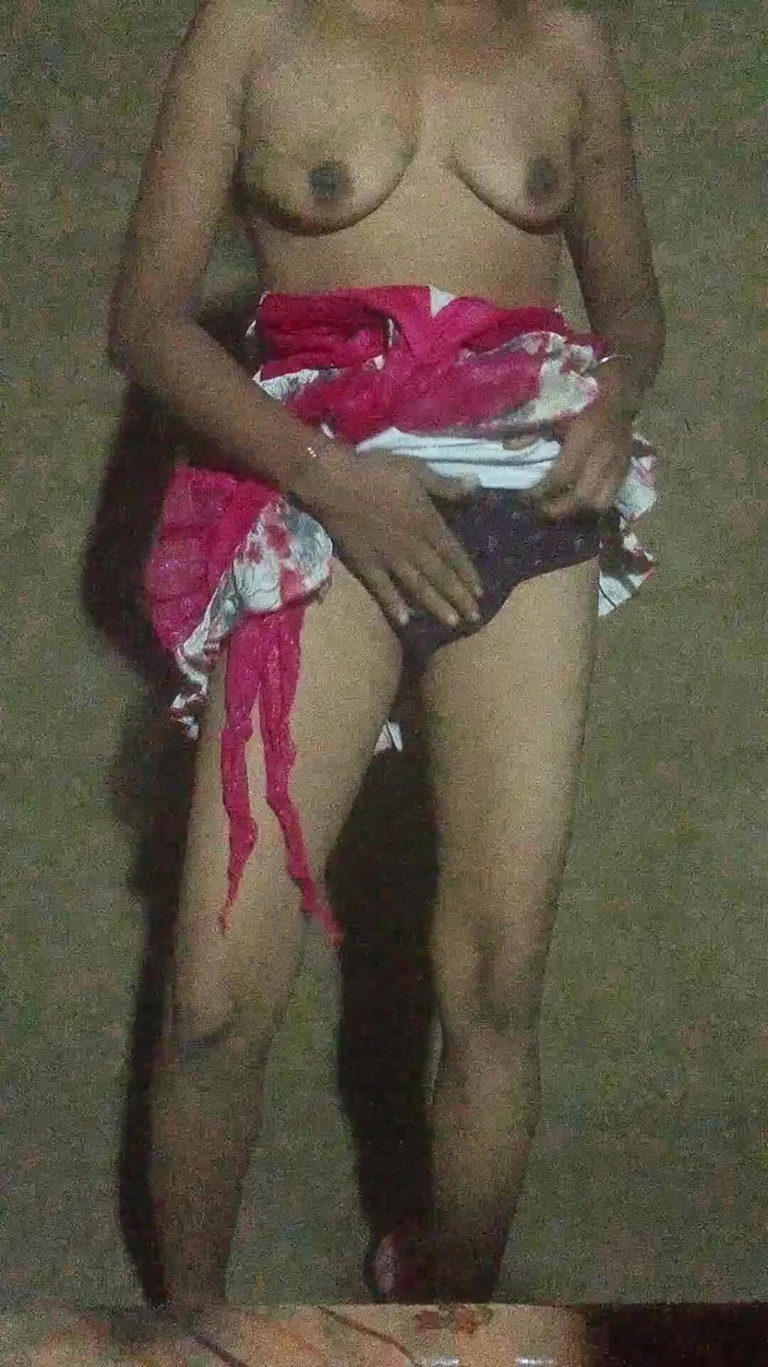 Asmita_bhil: सुंदर भाभी ने रात में उंगली से सेक्स किया