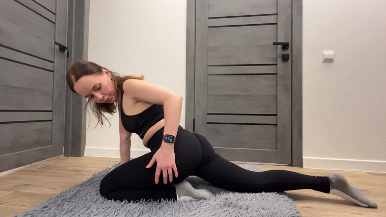 Russian Mommy: Joga dla dziewczyn