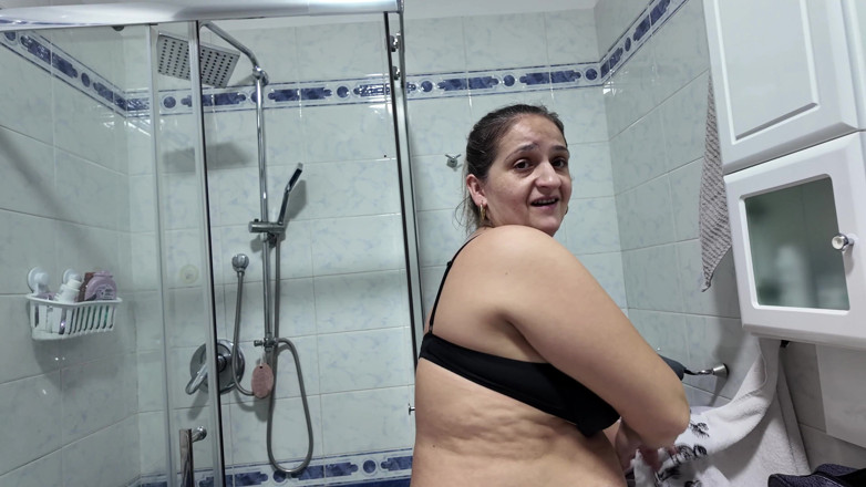 Alex e Bianca: Deseo sin cortar la mañana en un hogar