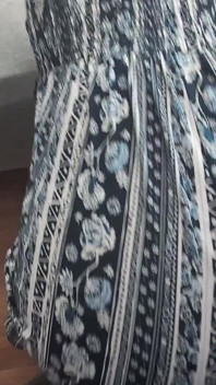 Menggoda dan menggerayangi petinjunya