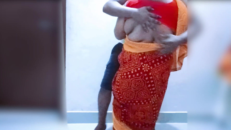 Hoktoml99: Viral Desi Step Brother and Step Sister Found an Empty...