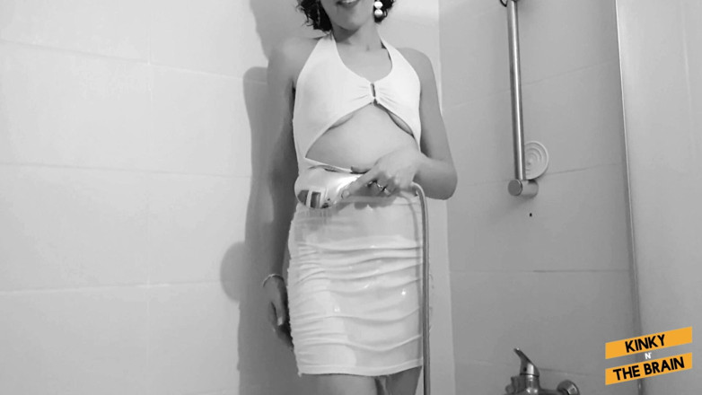 Kinky N the Brain: White Little Wet Dress