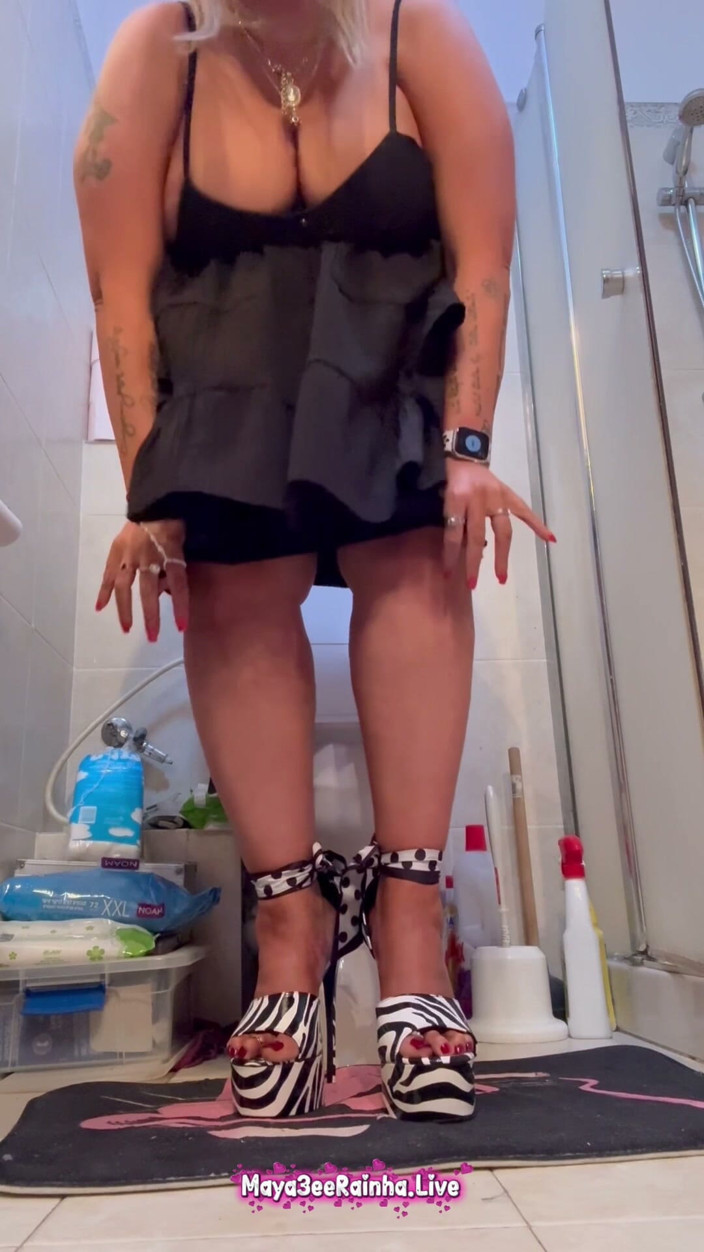 Goddess Maya3ee Rainha: Mamă sexy braziliană mare și frumoasă hard stream de pișat cu...