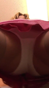 Panty en jarreuse meid