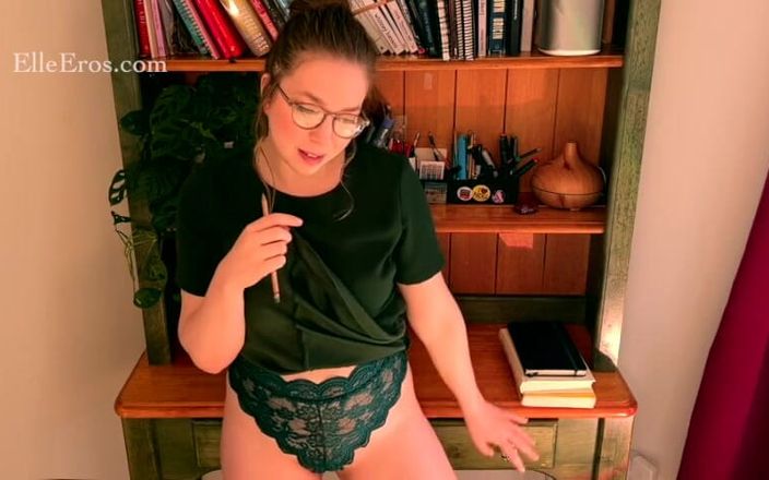 Elle Eros: पुस्तकालय में लंड हिलाने के निर्देश