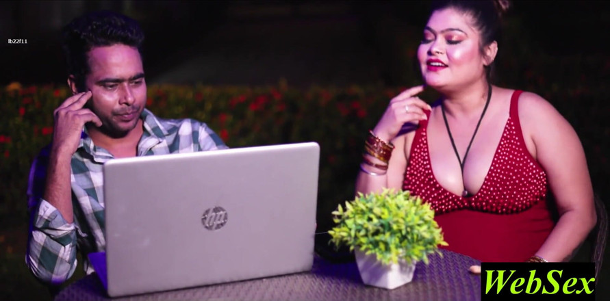 WebSex Premium: Indische mooie vrouw neukt met leenfunctionaris! Mooie vrouw gedeeld