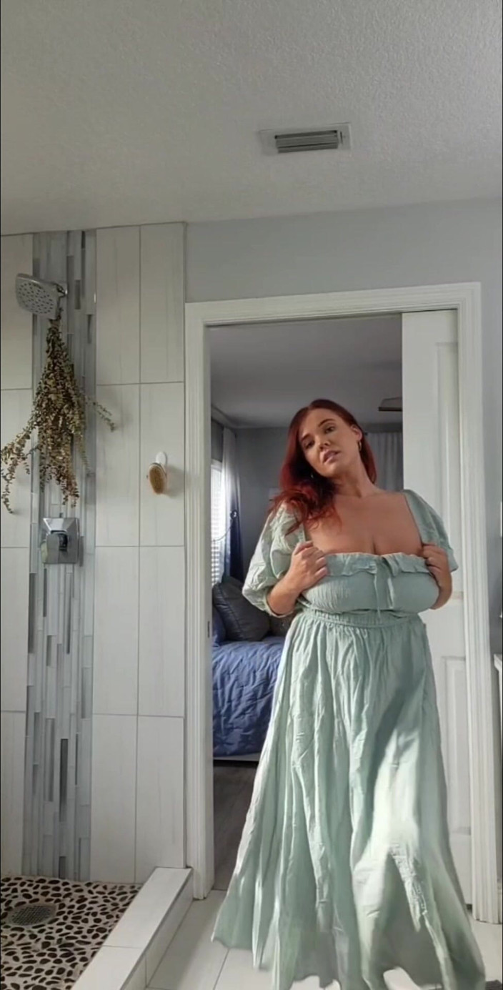 Annabelle Rogers: Sentirse sexy probándose ropa y lencería - compilación