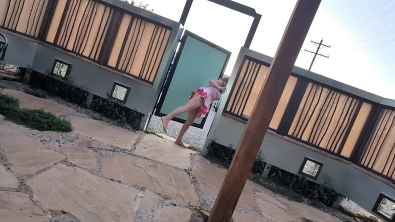 Little Linda: Little Linda Visits the Hot Springs