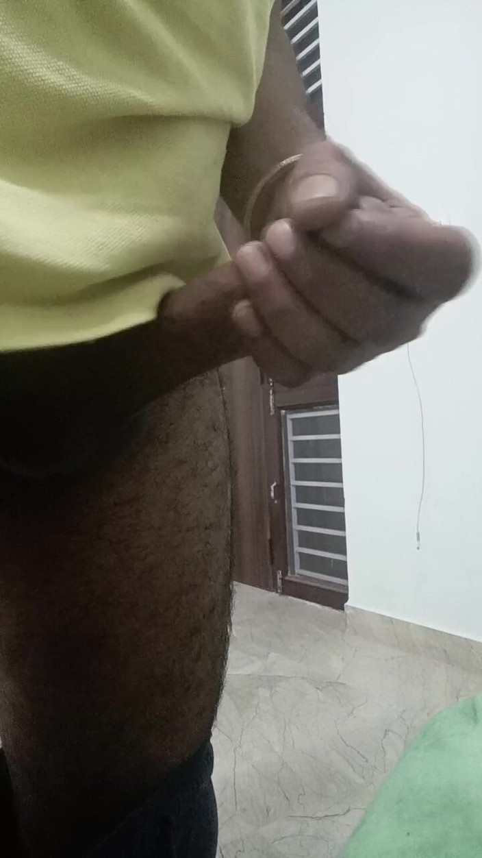 Rajasthani-old-lover: Masturbuje po masírování mého nevlastního souseda a vytáhl spam podruhé