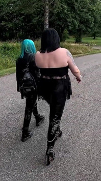 Dominatrix Appunta / Schiavo Libero Ottiene Ciò Che Merita