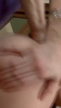 애널 섹스하는 애슐리 쾌활한 젊은 섹시녀
