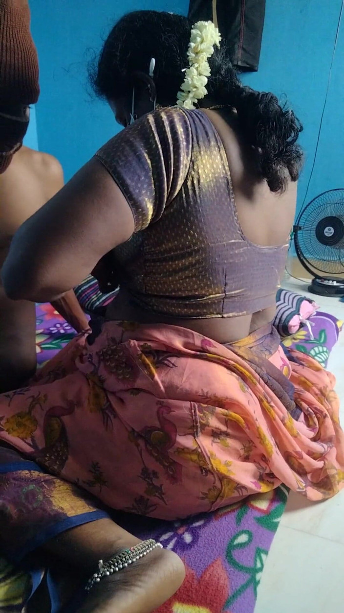 Benita sweety: 恥ずかしがり屋の叔母が義理の息子と初めてのセックス