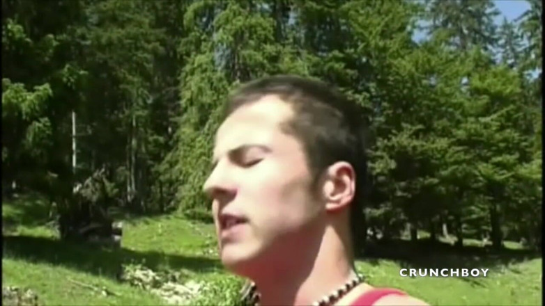 Latino Fucker: Dwie seksowne latynoskie dupki ruchają się w wystawie w górze...