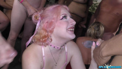 UkXXXpass: Lusty Isabella Bangs and Sunflower Doll Enjoy a Bukkake