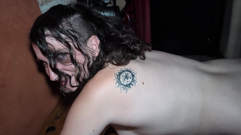 Trans dominatrix Gabrielle L: Mijn sub slaan met een oogst om een beter gevoel...