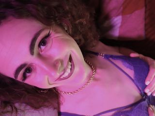 Red Heaven Media Transgender: Duchas trans Cece Monroe y luego se masturba!