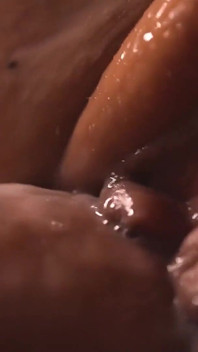 Compilation d’éjacs et de creampies