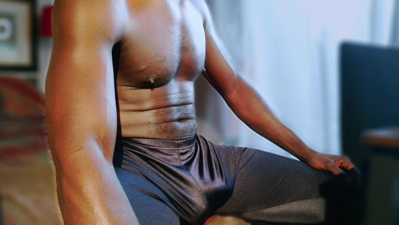 MrMagicDevil: Det här är snävt för mig, och Boiz, det avslöjar allt....