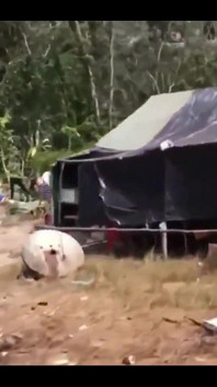 カンボジアのカップルが旅行に行って性交