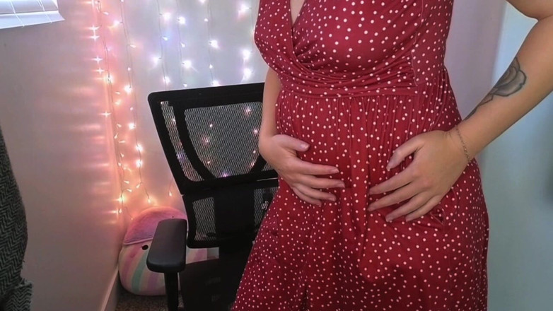 Cassie Curves: Un extraterrestre me dejó embarazada