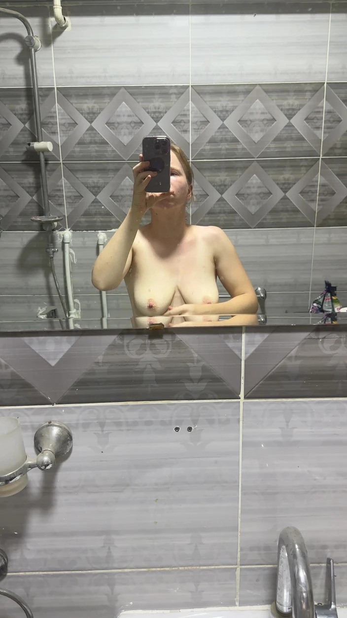 SweetLucy96: Having Fun Under the Shower