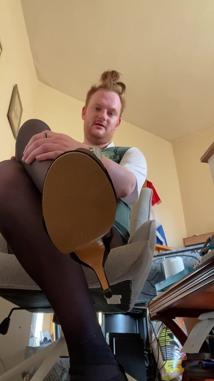 Ava Maxwell: Ava Maxwell Is a Hibs Fan and Teases You with...